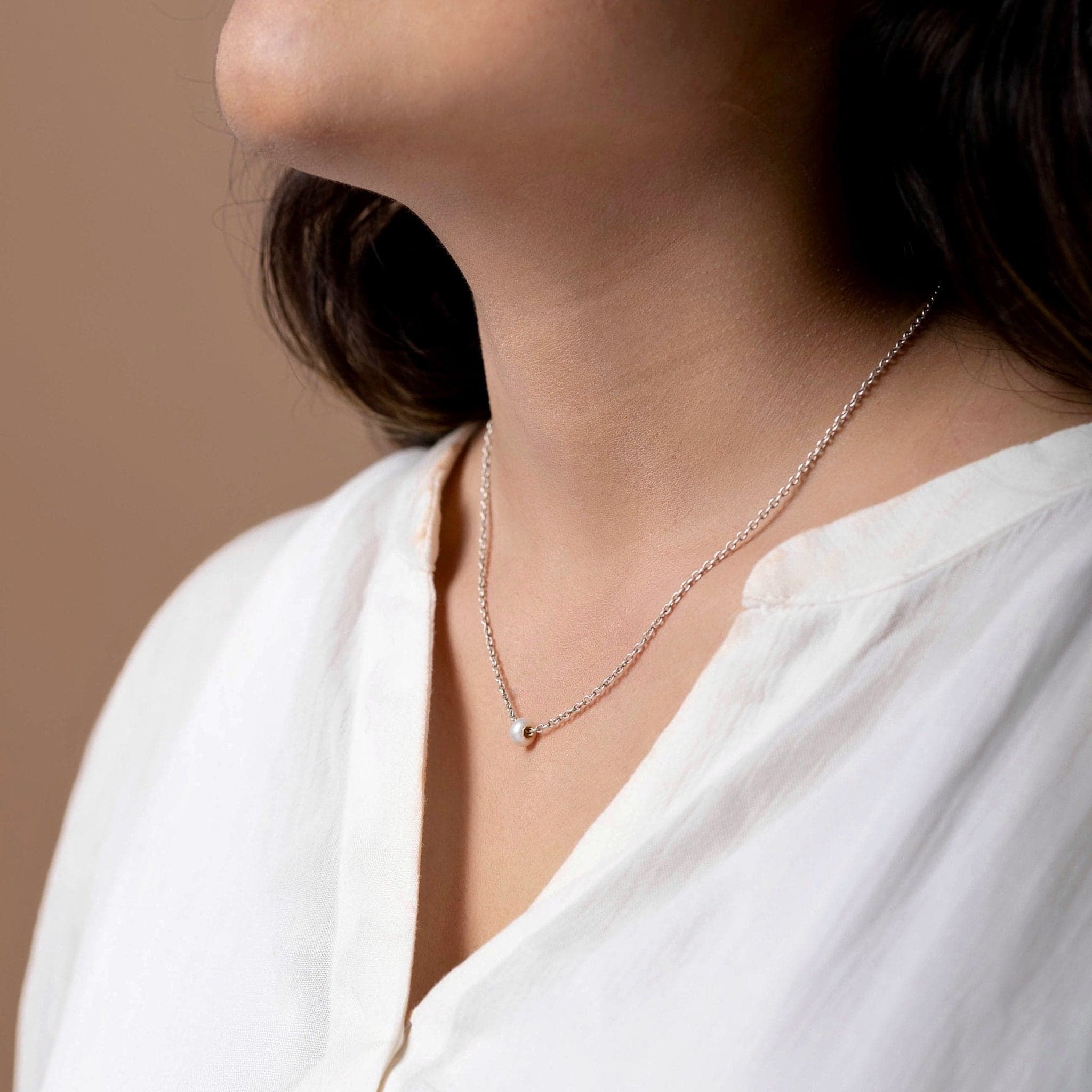 Intricate Chain With Pearl
