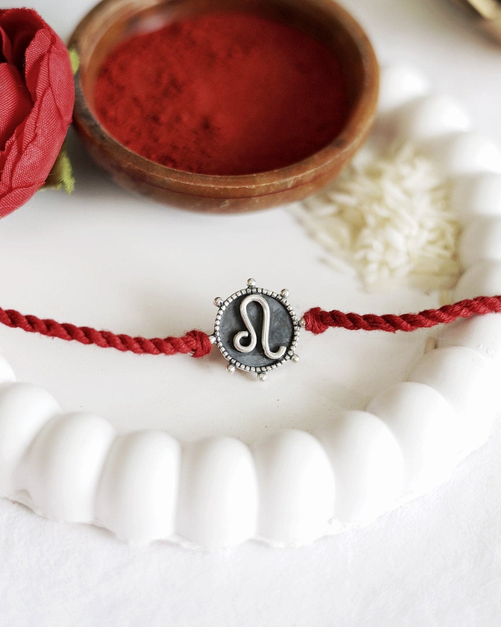Leo Radiant Heart Rakhi