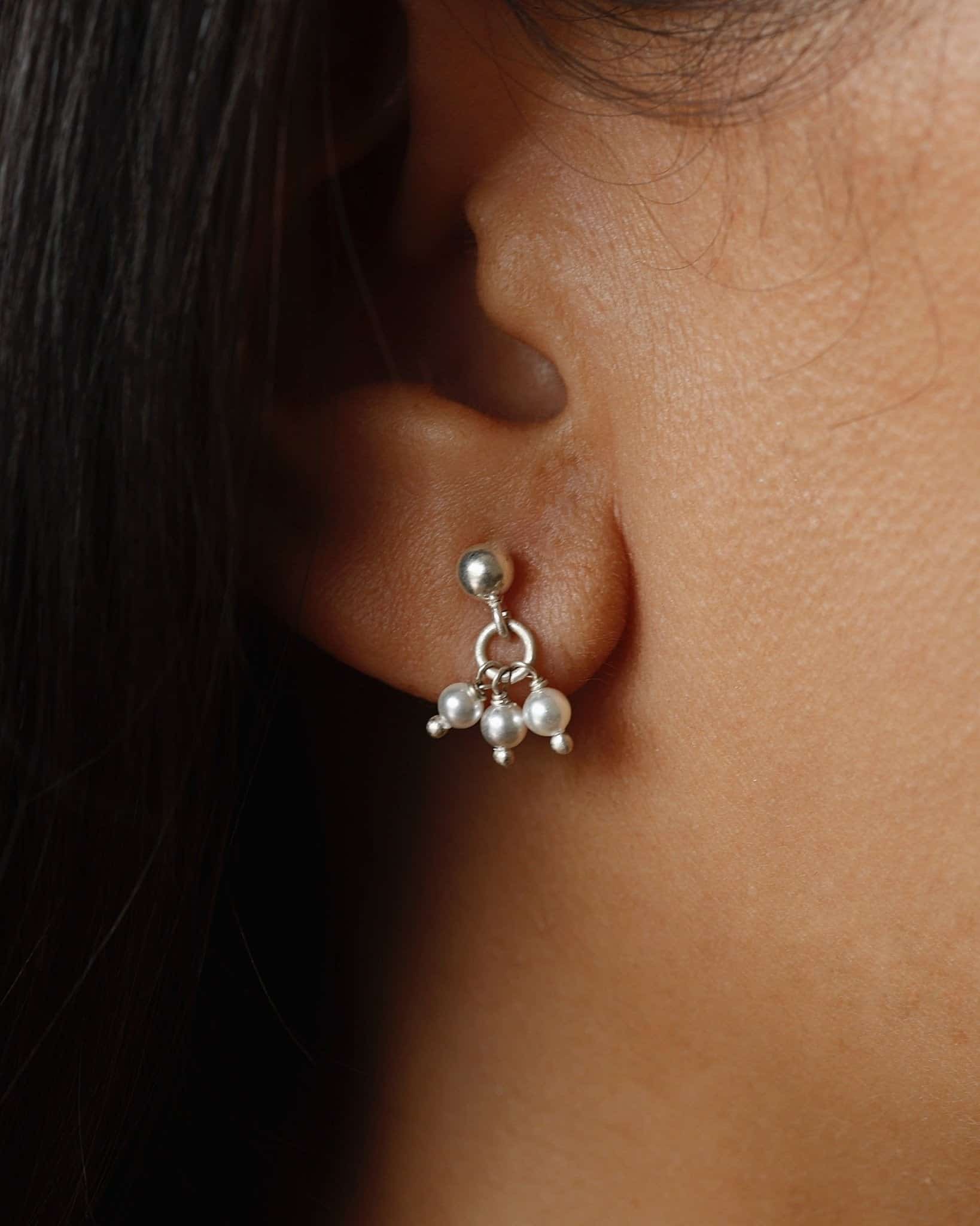 Cluster Pearl Stud Earrings