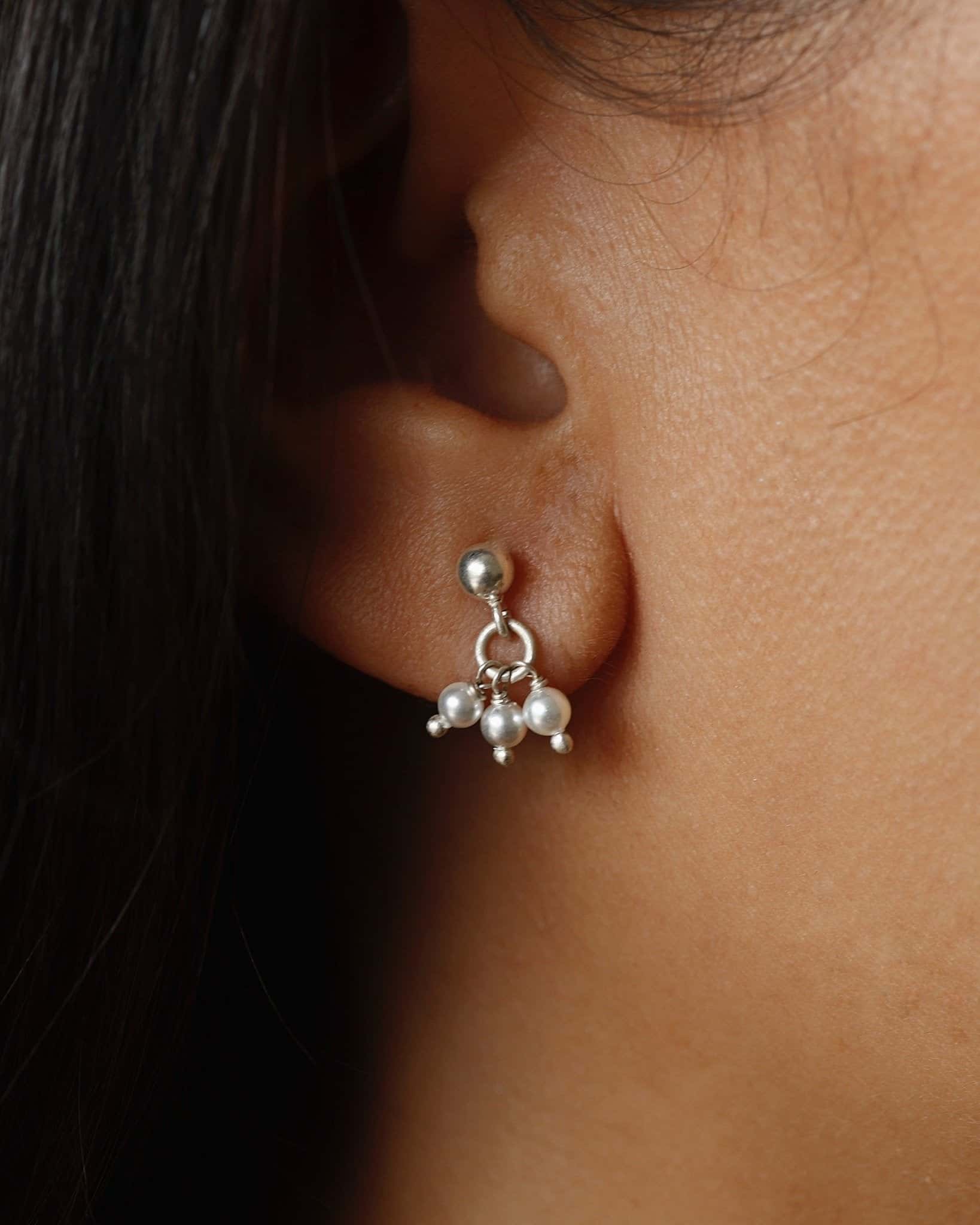 Cluster Pearl Stud Earrings