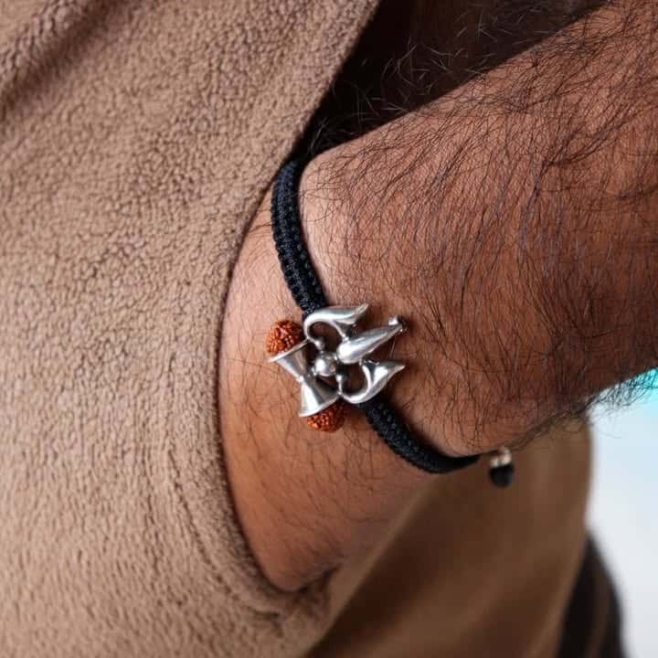 Trishul Damru Nazarbattu Bracelet( Black/Red)
