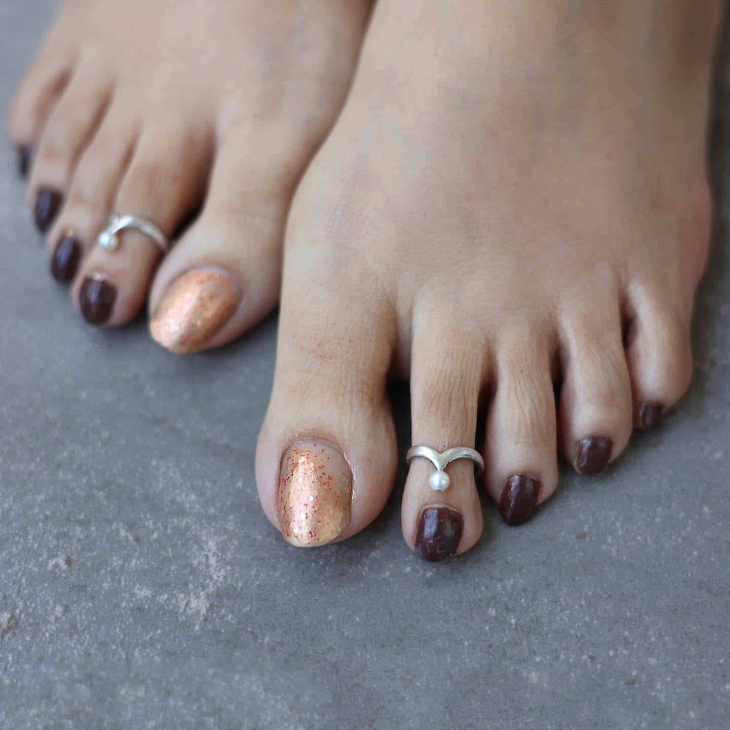 Crown Pearl Toe-Rings (Pair)