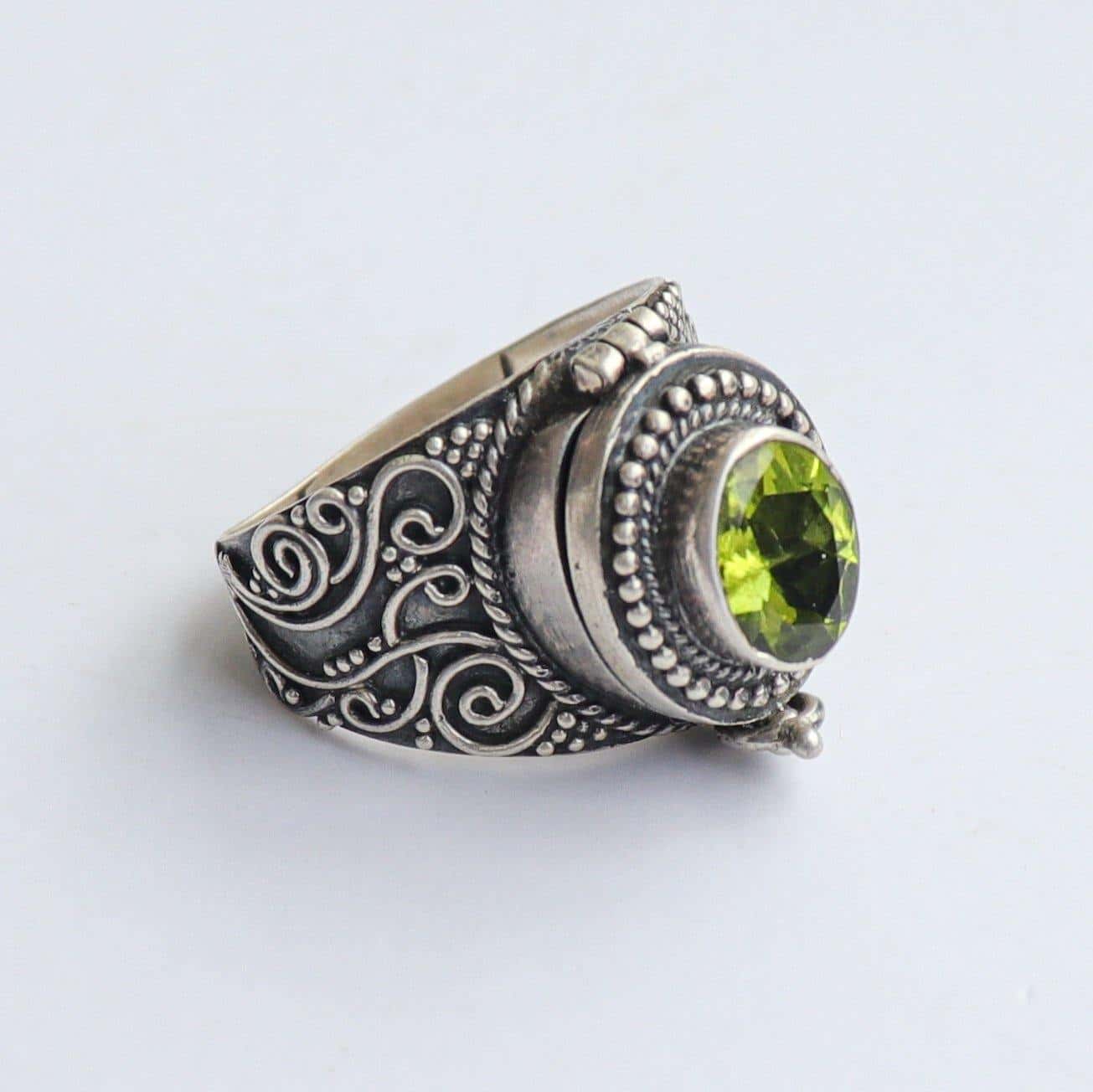 Unisex Green Box Perfume/ Poison Ring