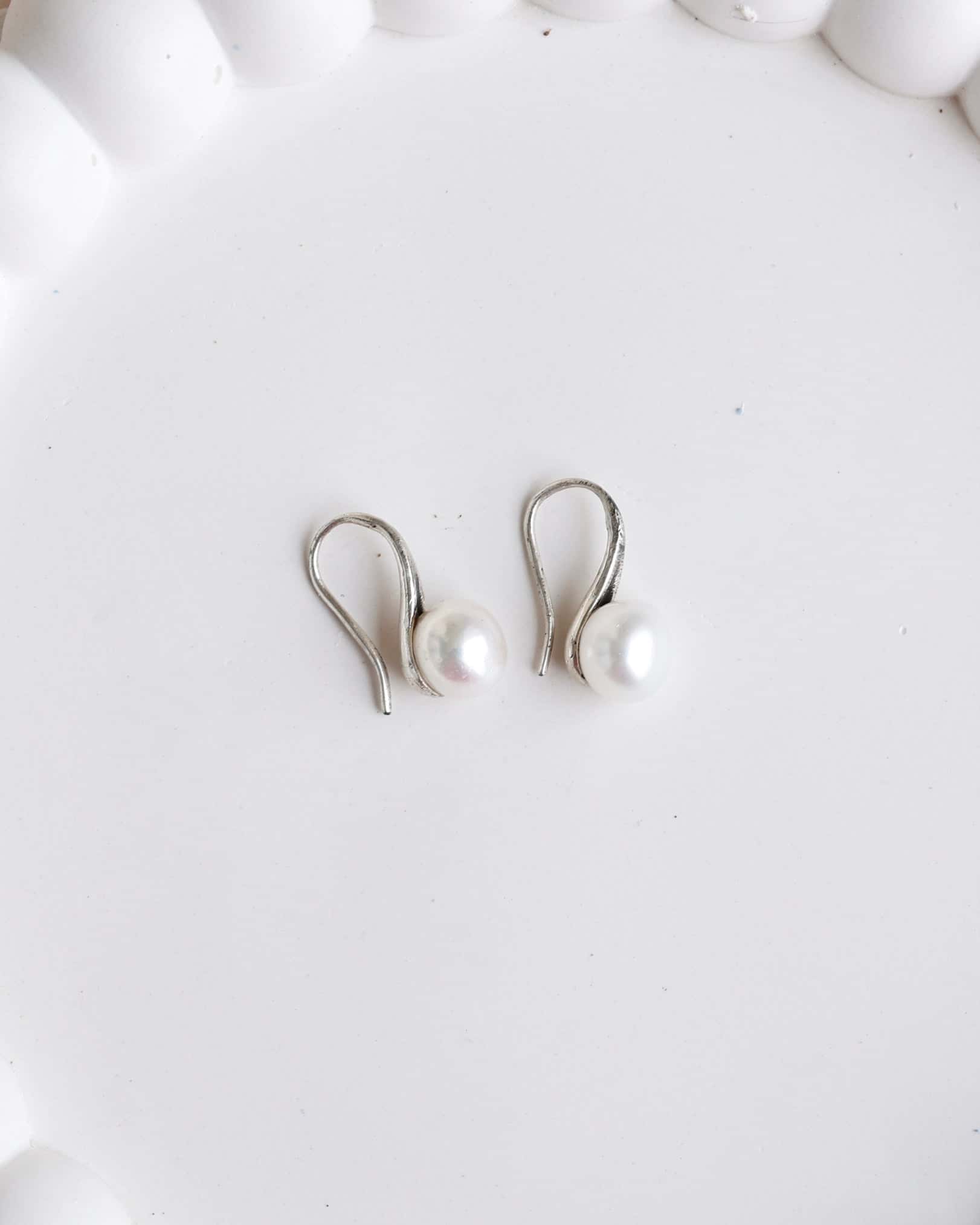 Minimalist Pearl Drop Earrings