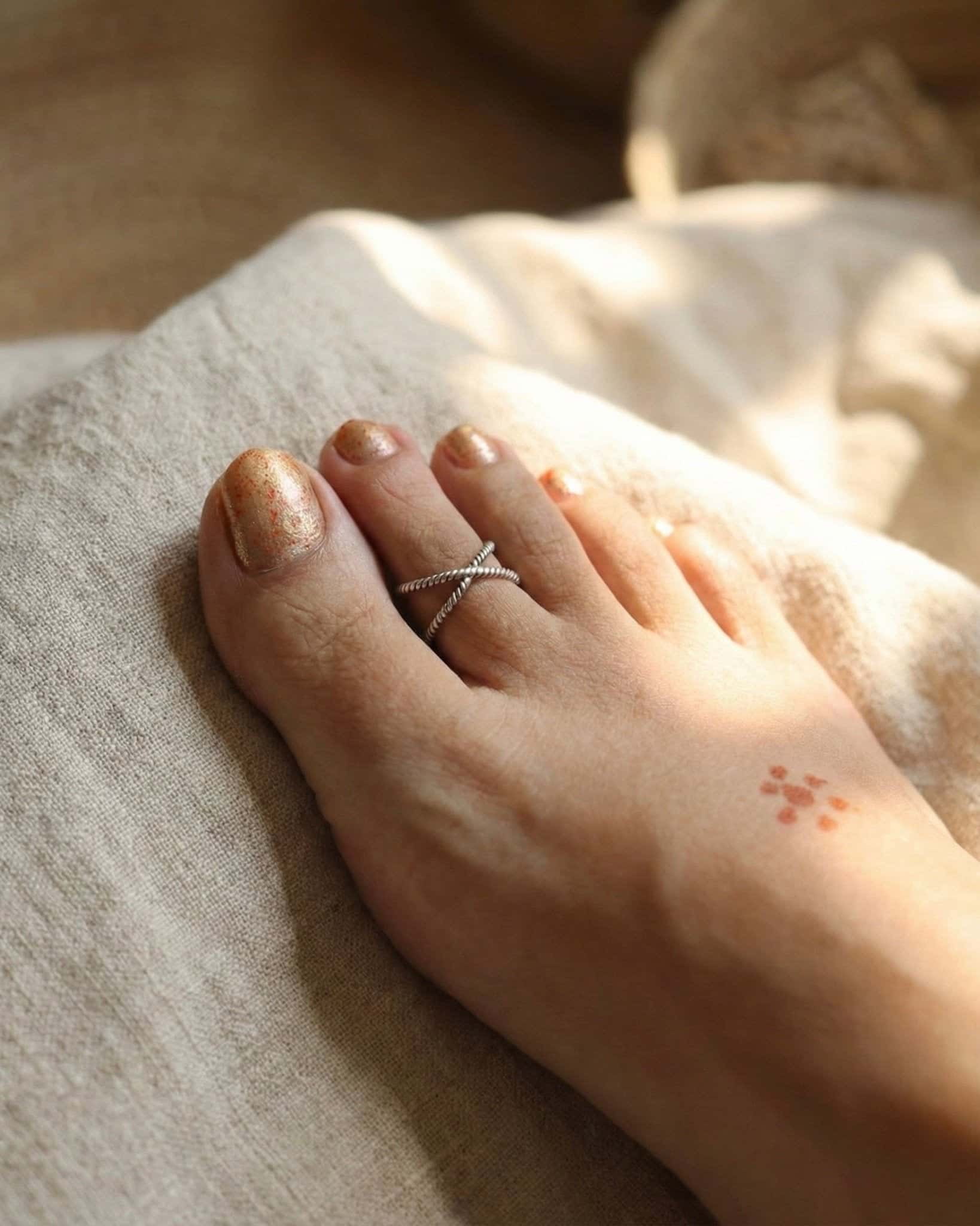 Nitya Reversible Toe Ring (Pair)