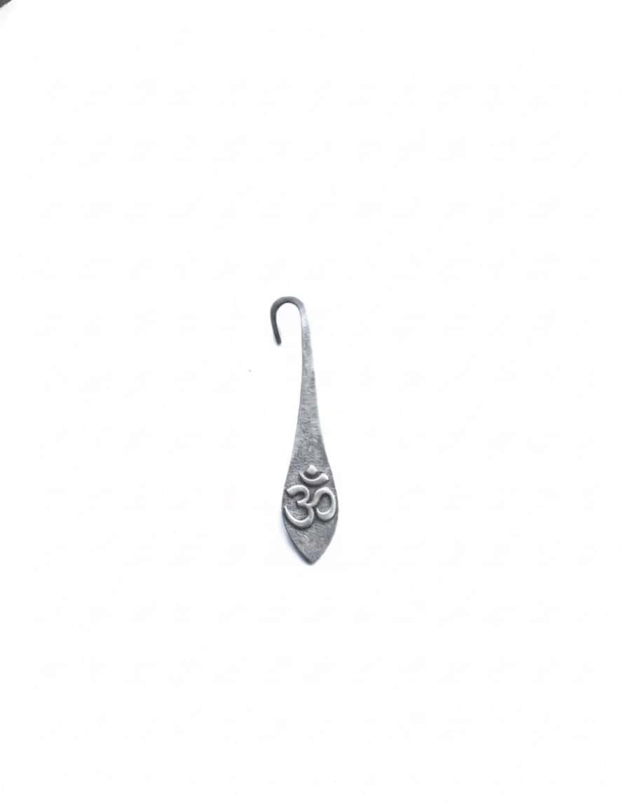 Om Essence Bookmark