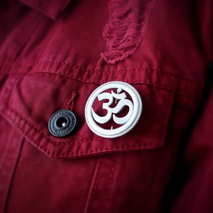 Om Rakhi cum Brooch