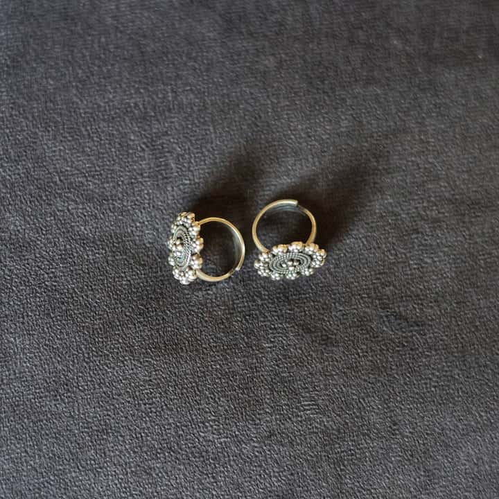 Silver Blossom Toe-Rings (Pair)