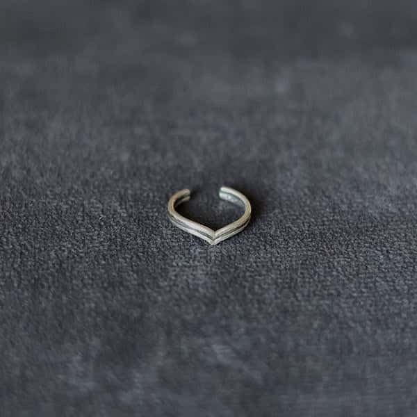 Stacked Chevron Middi Ring