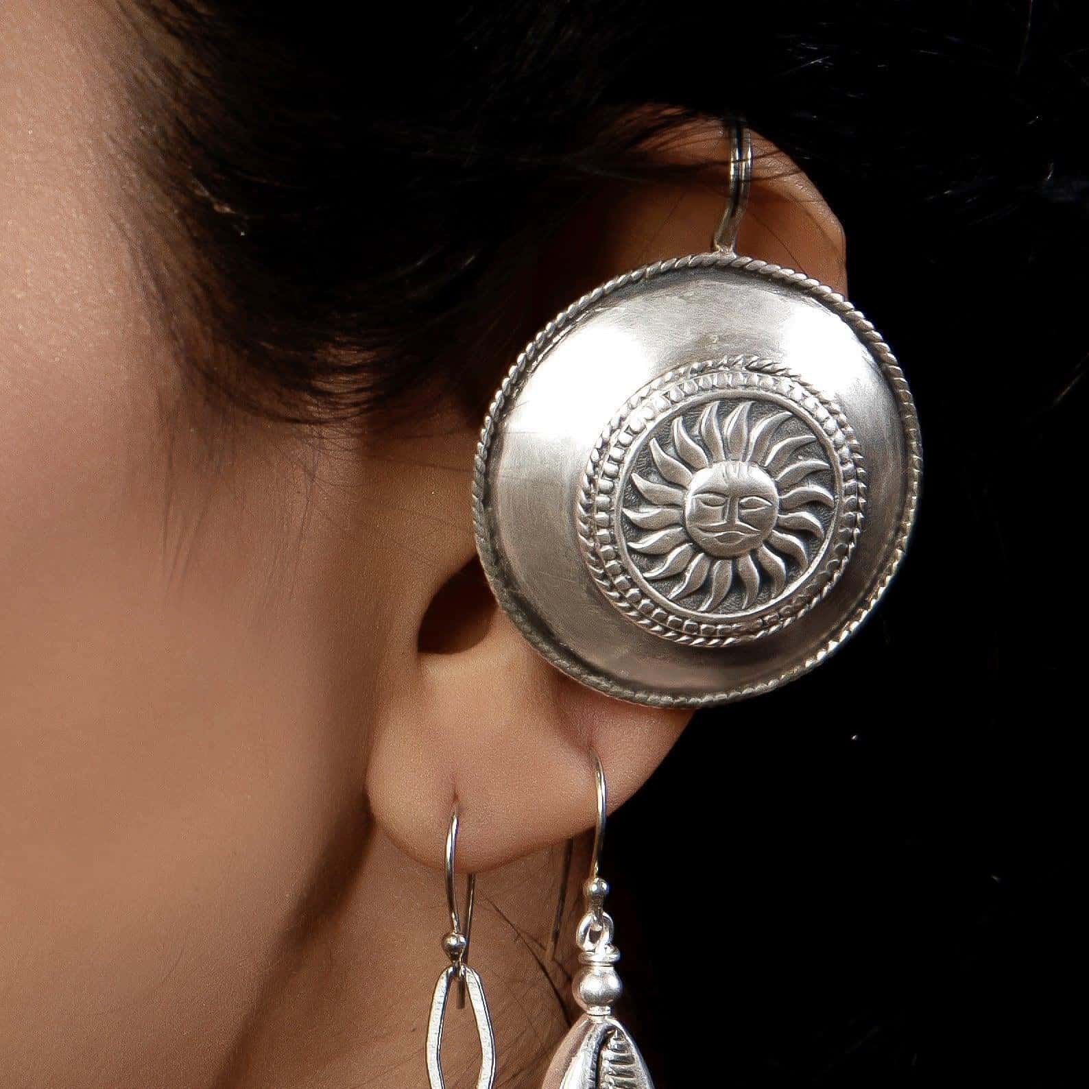 Suraj Ear cuff